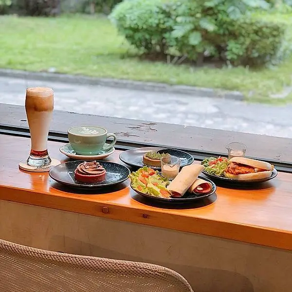 百坪文青咖啡廳，不限時、還有共享辦公空間，超適合工作！ | 【新北市板橋區】Dotel 板橋