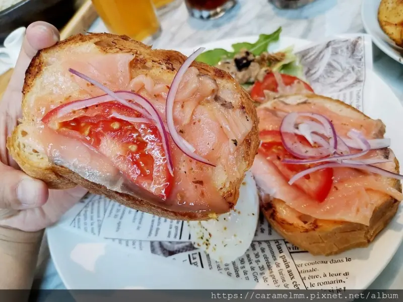 【嘉義大林】楓丹白露Cafe 庭園式餐廳 可愛魚池 輕食沙拉 義式 美式拼盤 大林美食 大林早午餐 大埔美園區 楓丹白露菜單