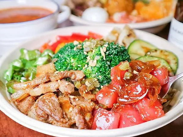 台中｜彩碗 ColorBowl Poke｜用食物來創作，色彩繽紛好療癒