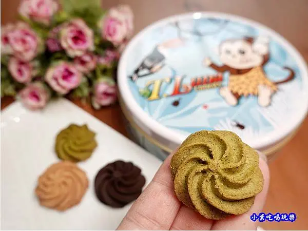 台中美食伴手禮推薦【T.Luna猴子曲奇餅勤美中興店】4種口味酥鬆涮嘴法式曲奇餅/低GI減糖不油膩。童趣風咖啡店~點飲品送曲奇餅(內用MENU/搭公車路線圖)