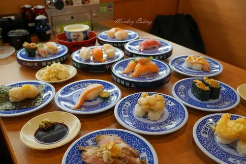 【台中豐原】藏壽司Kura Sushi│人氣迴轉壽司，期間限定北海道大帆立貝&生鮭魚祭，品項豐富還可玩扭蛋