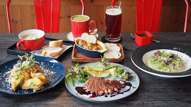 道地異國風味不用花大錢！【Lé Eat 義法倉廚】鳳山華鳳特區值得一吃的美味！（附完整菜單價位）文山特區美食 鳳山義大利麵/鳳山義式餐廳推薦
