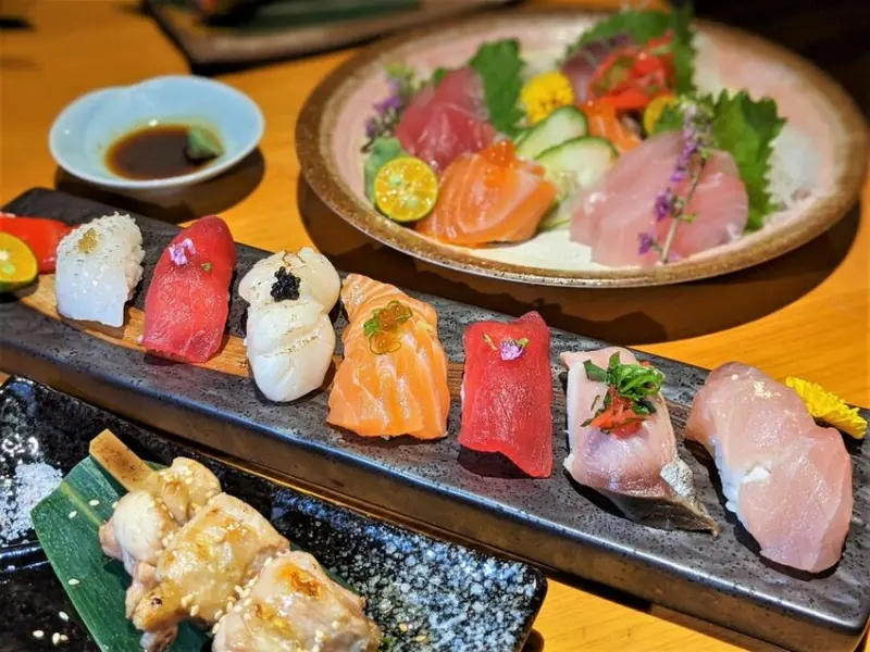 初晴屋日式餐酒館｜市民大道巷弄隱藏餐酒館新發現！大推高質感酥炸軟殼蟹！市民大道日本料理推薦、市民大道美食推薦、市民大道居酒屋推薦、東區居酒屋推薦