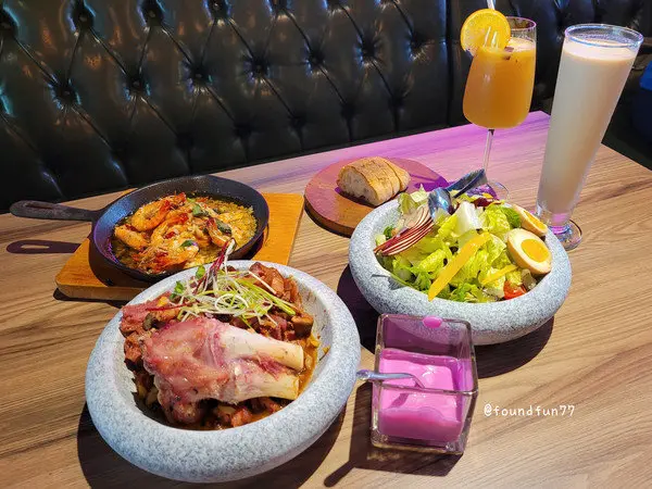 藏匿於松菸的醺然時光隱世新樂園菸廠再生新姿態/信義區餐酒館推薦/市政府美食/駐唱餐廳