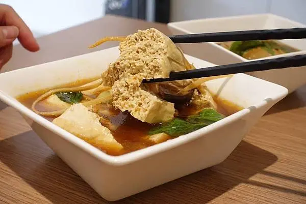 【桃園｜八德美食】臭大蔬蒸臭豆腐｜寫蔬計畫010｜來自台中的臭豆腐名店，必點千層滷豆包！