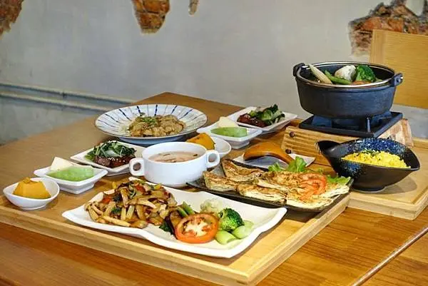 【北捷｜台北小巨蛋美食】歡喜心集台北南京店｜寫蔬計畫009｜城市裡健康療癒的美食心靈停泊站