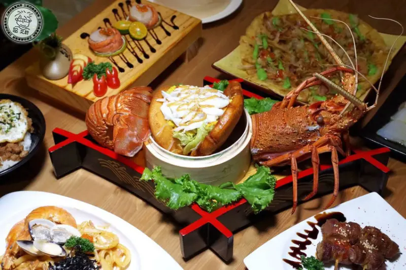 【居酒屋． 龍蝦刈包 】最狂！最青！隱藏版龜山島龍蝦刈包就在礁溪居酒屋．礁溪夜晚不無聊來海本小酌吃新鮮海產．海本居酒屋