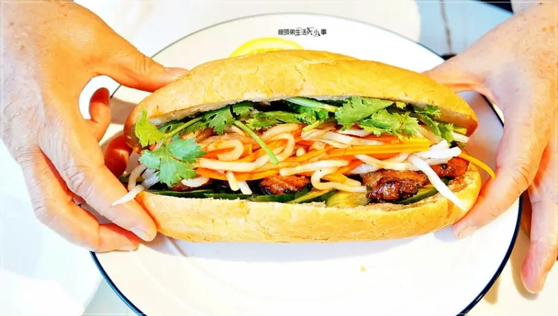 【新店早午餐】Johnnys Brunch 薔尼思／捷運大坪林站～CP值超高早午餐，餐點美味，交通方便，每週五咖啡蛋糕85折