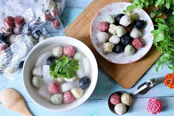 宅配美食-蚵仔寮上丸爆漿起司馬卡龍魚丸/馬卡龍虱目魚丸.繽紛彩色丸，拉絲起司好香濃，網美推薦團購美食!