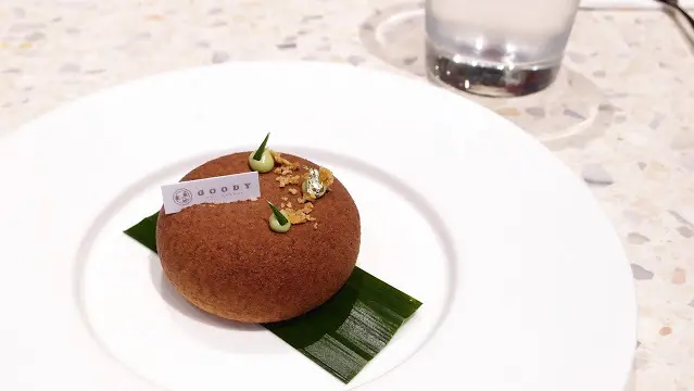 喜歡咖椰、香蘭的孩子們快來！《Goody Pâtisserie 古迪法式甜點》咖椰泰奶慕斯
