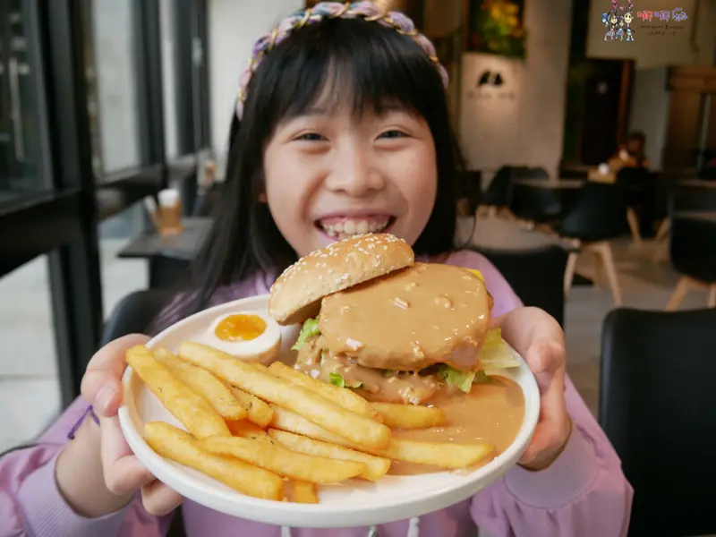 【八德美食】興仁夜市附近《陪你走一段路》庇護餐廳~吃飯.喝下午茶還能做公益！ | 哪哪麻