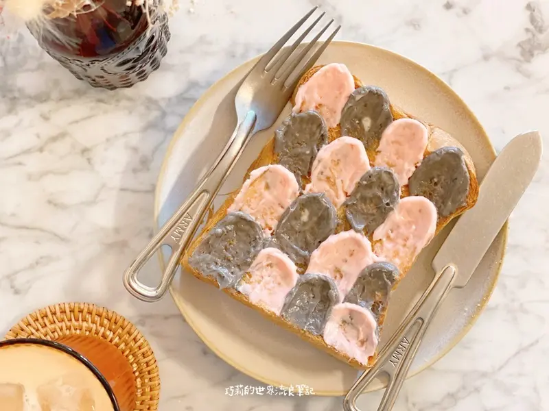 ART BAR || 是咖啡廳也是藝廊，超夯人氣油畫吐司這裡吃的到！台中南區特色咖啡廳