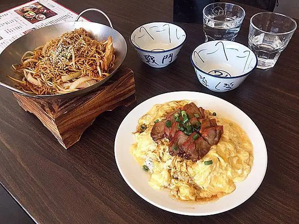 映港式茶餐廳/台北萬華區西門町美食/明亮舒適的港式料理餐廳