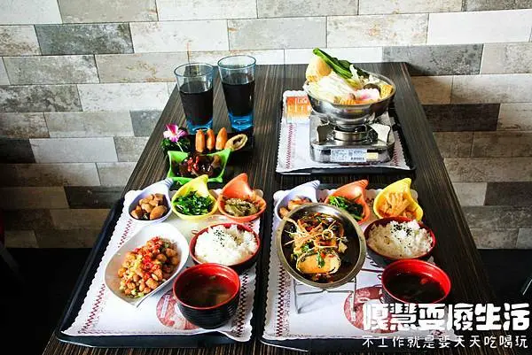 【台中北屯區】別有天地蔬食料理，北屯蔬食親子餐廳，小朋友最愛的超大恐龍丨嘎慧耍廢生活