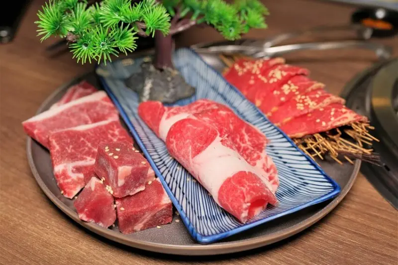 旬。極上燒肉｜后里必吃燒肉吃到飽！超高cp值享用燒肉海鮮！自製日式獨特醬汁！台中燒烤推薦、台中燒肉推薦、台中吃到飽推薦、后里燒肉推薦