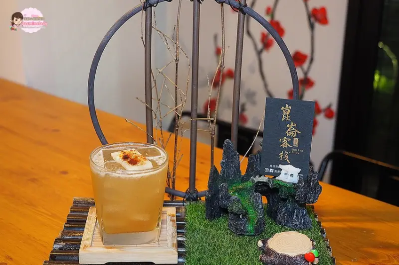 高雄第一家中國風酒吧【崑崙客棧】武俠客棧風餐酒館｜高雄鼓山餐酒館推薦（近農十六、高雄美術館）