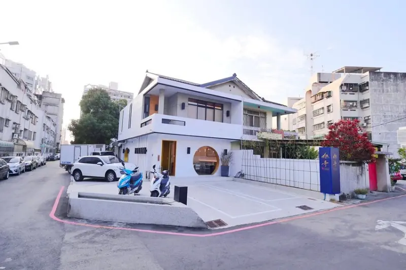 精誠路旭亭燒肉：隱藏白色老宅日式職人和牛燒肉/正宗日式A5和牛壽喜燒超大肉片必吃