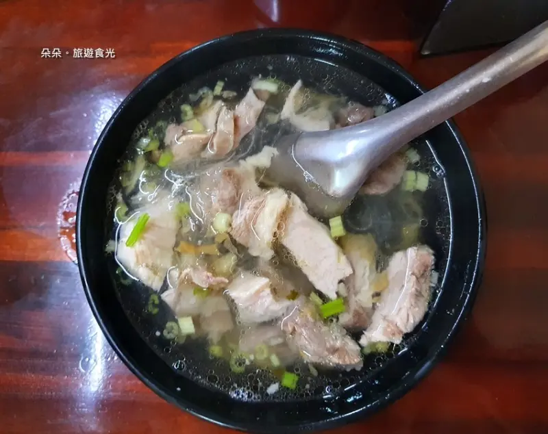 『美食@高雄』傳承第三代x百年老店好滋味x古早味炭火熬煮-芳德豬肉冬粉