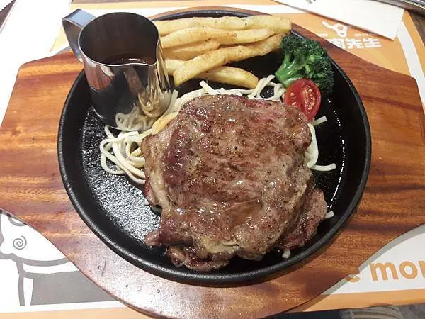 消費滿500就送500打卡送生蠔 ~肉肉先生