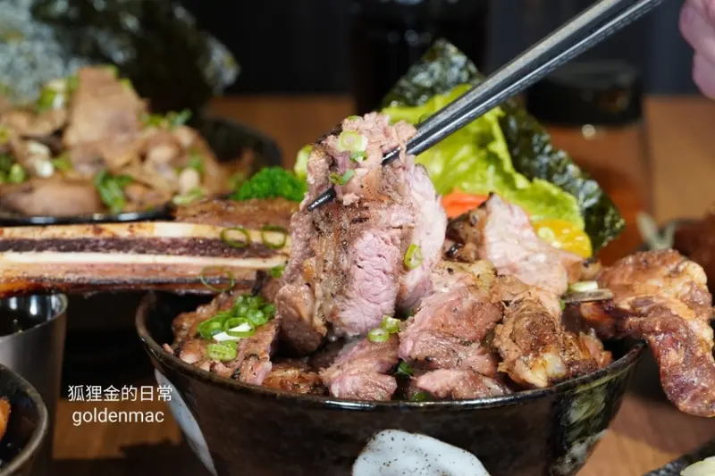 台中美食 │ 牛丁次郎坊大里東榮支店 120元起就能吃到炙燒牛肉丼 還有霜淇淋、飲料跟雞湯無限量喝到飽