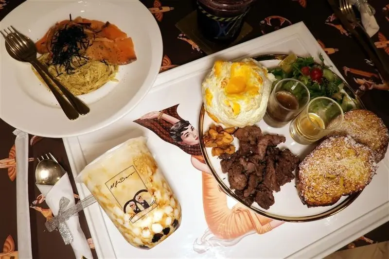 中山站早午餐 MF LIFE 潮牌下午茶菜單 雲朵蛋/香水瓶奶茶/荷蘭小鬆餅 好吃又好拍照~