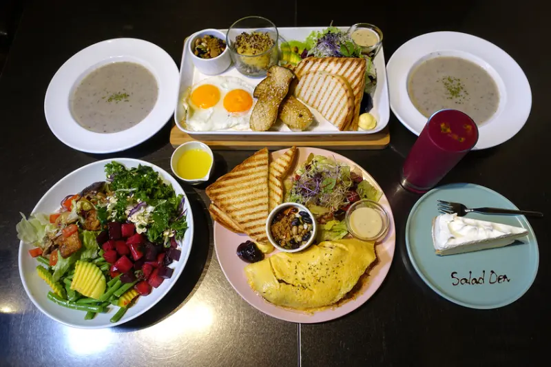小巨蛋站Salad Den，上班族、健身族喜愛的繽紛鮮蔬果、高能量餐、溫沙拉，美味又好拍的台北蔬食餐廳