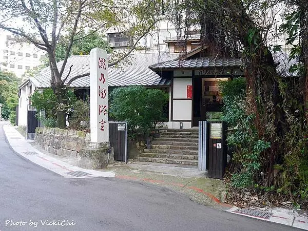 用百元享受百年溫泉浴場，北投瀧乃湯浴室