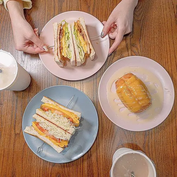 炸得金黃酥脆的起司煉乳炸饅頭、又要來洗版IG了 | 【台北 松山區】福來早餐