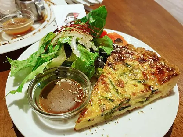 ♪板橋區。文鳥咖啡♬ 麻糬鬆餅。手作鹹派。愛鳥人的天堂