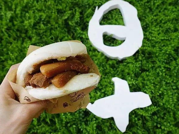 【台中】日十早午餐(健行店)│必吃厚實軟嫩手工粉漿蛋餅、控肉刈包、芋泥肉鬆蛋餅。中、西式早餐應有盡有/台中北區早餐推薦