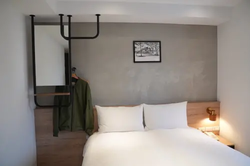 台中住宿 城中城飯店｜簡約設計風格，紅磚搭配工業風，台中火車站住宿推薦