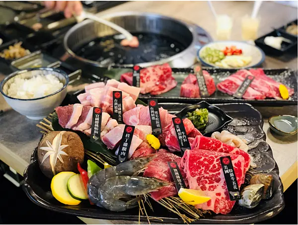 【台北美食￭大安區】歐買尬日式無煙燒肉 x 歐買尬餐飲集團第三間店！任何時段梅酒生啤清酒喝到飽399元！東區續攤喝酒、享受微醺的好所在║ 大安區燒肉推薦、市民大道燒肉、東區燒肉、223巷美食