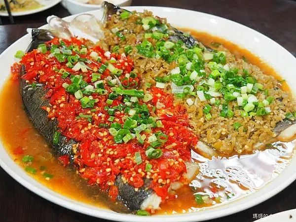 台北最好吃的湘菜 瀟湘園正宗湖南菜館 招牌「剁椒魚頭」 鮮香辣的滋味 讓人欲罷不能 一吃就上癮 永春美食推薦