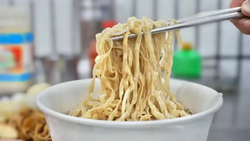 只有在新營才吃得到當地限定特色小吃！台南麵店 新營區【康樂胚芽意麵】 新營美食│台南旅遊│台南一日遊