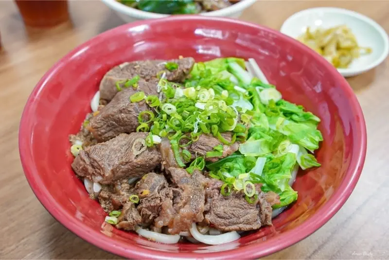 初牛肉麵  /美食窩客 安安日常提供 未經許可，不得轉載