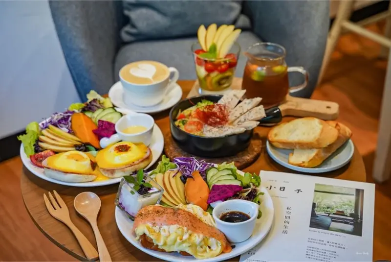 | 高雄美食 |用心手作的澎湃早午餐/澎湃到吃一份抵兩餐/凱琳咖啡Link Cafe