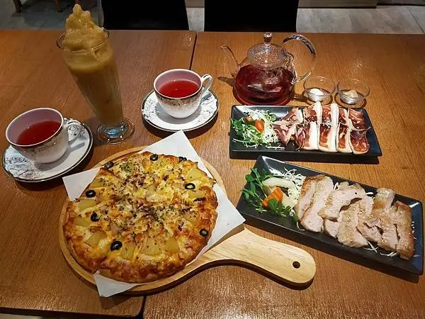 台北大學美食推薦-好煮藝灶咖興安店"鬆餅/小點/午茶/飲料/定食飯麵通通一次給你豐盛的大滿足體驗"