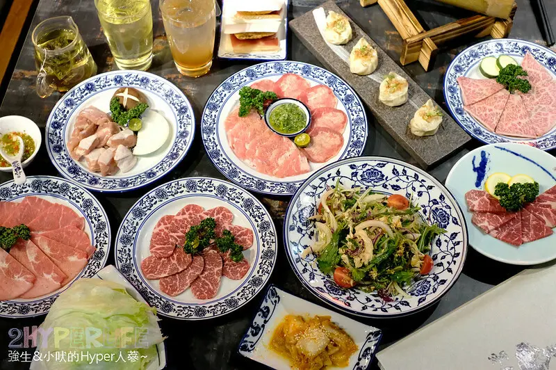 Google評價4.5分以上的燒肉店，高品質乾式熟成牛肉至少21天才端出，南屯燒肉推薦墨妃家京品燒肉啦！