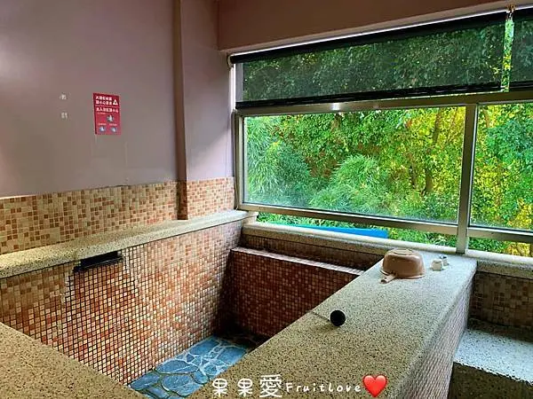 谷關湯屋推薦　麗池山水溫泉會館　親子寵物友善　毛孩不限大小　最少要牽繩　不收清潔費　餐廳以及大眾池不能攜帶毛孩