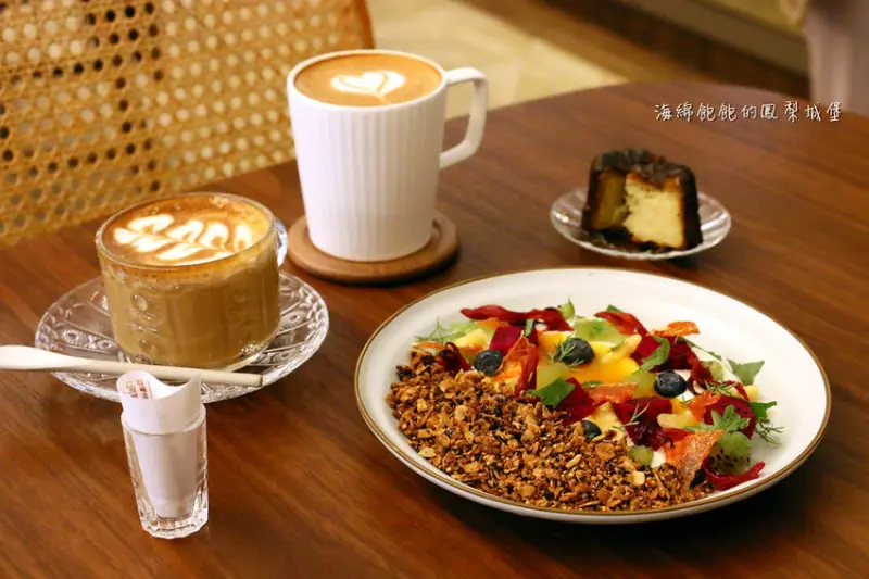 Moon baking二店｜o.o.o.o.studio，民生社區韓風咖啡廳，早午餐、咖啡、甜點、下午茶、菜單價位