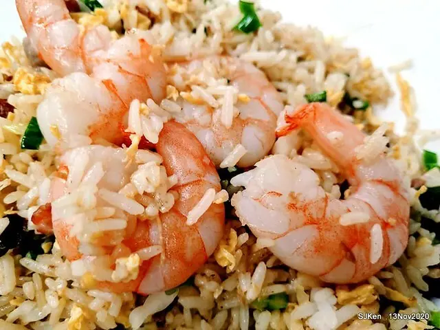 (捷運南港展覽館站附近美食)南港「燒臘殿」--- 料豐味美芳香四溢的「XO醬蝦仁炒飯」!