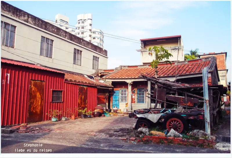 ｜高雄‧橋頭｜具有濃濃中國神話的彩繪白樹社區