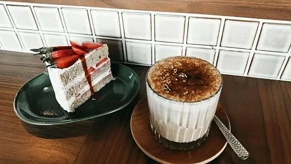 美食【新北市。綠河 Green River Roastery】新店咖啡廳｜偽日本京都咖啡廳｜每日甜點不定期更新