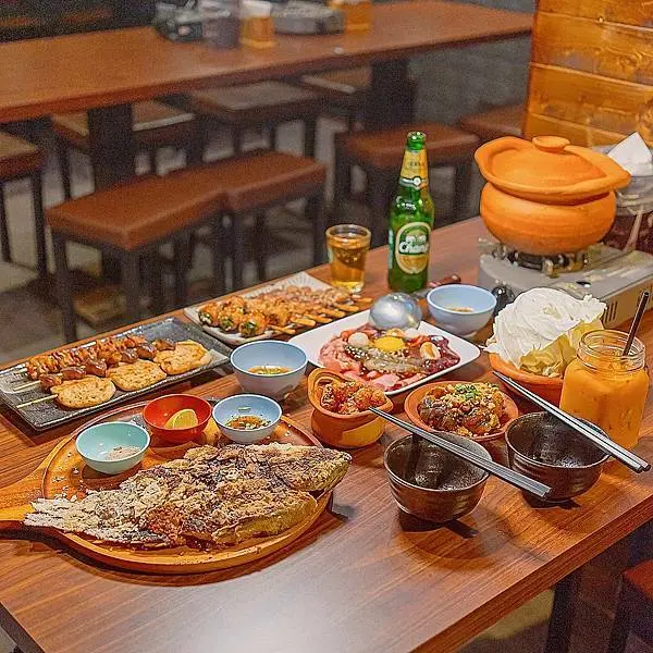 不要再說泰國只有椰奶了！泰式串燒和土陶鍋，讓你對泰國有新的認識 | 【新北 新莊區】泰夯串燒-泰式居酒屋-新莊新月店