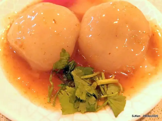 (北捷中正紀念站美食)「津味肉圓」 台北店 ---軟Q「清蒸肉圓」小巧精緻，料多湯鮮「四神綜合湯」!