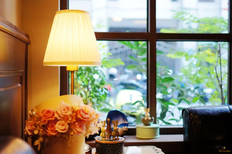 (食-高雄苓雅) 14克咖啡 / 古樸公寓咖啡香，遇見西式的老優雅，自家烘焙客製化咖啡豆