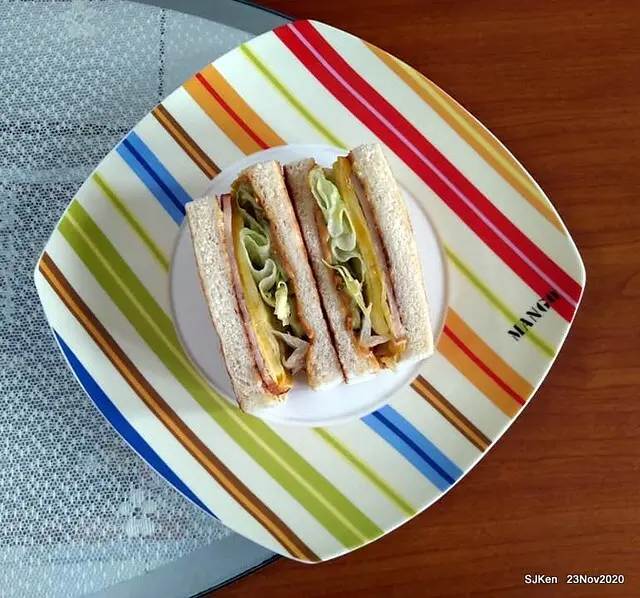 (北捷南港站美食)「高三孝碳烤吐司」 南港專賣店 --- 80年代好味道，香酥可口「花生醬火腿起司蛋」碳烤吐司與「炸雞塊」!