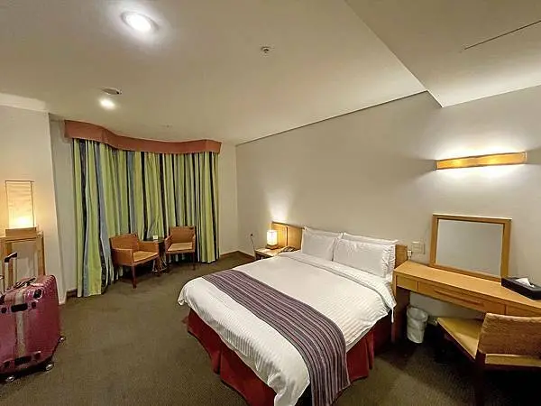 台中武陵農場第二賓館-富野渡假村：白天賞花賞楓，晚上聽高山音樂會與夜間徒步觀星│台中武陵農場│青聰樂團(青聰爵士二重奏)、星象解說