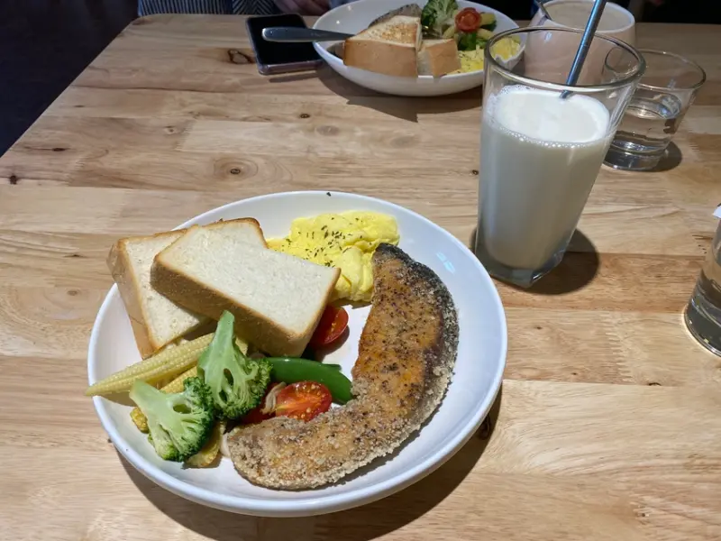 【台北信義區-阿公的汪喵厝】寵物友善餐廳(有寵物鮮食)(近捷運站)