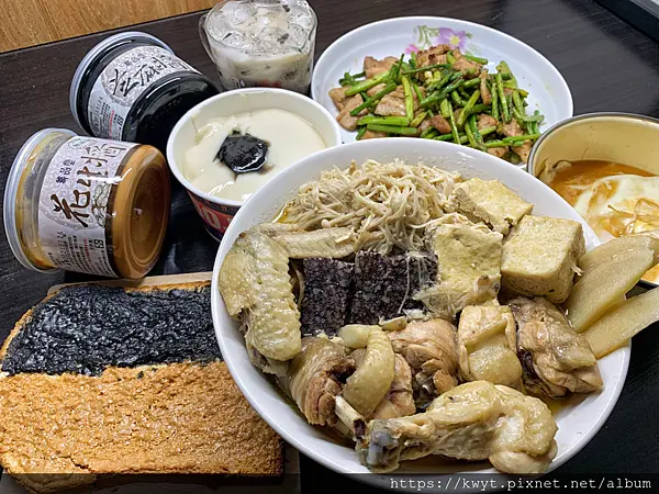 【尊品堂】無糖黑芝麻醬、無糖花生醬、北港黑麻油，優質的食材烹飪出來的料理就是美味，內附6道餐點食譜！